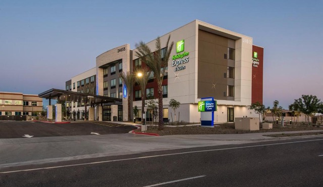 Holiday Inn Express & Suites - Phoenix North - Happy Valley by IHG