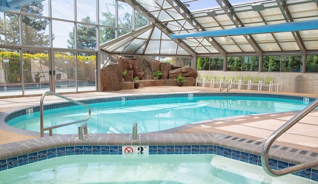 Holiday Inn Express & Suites Richland by IHG