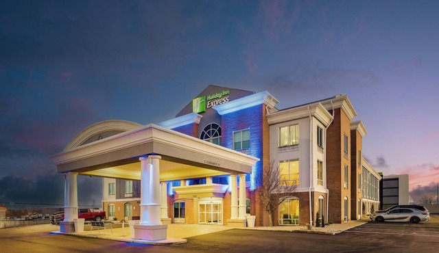 Holiday Inn Express & Suites Richmond by IHG