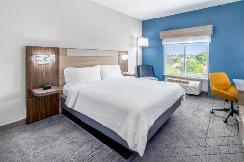 Holiday Inn Express & Suites Denver North - Thornton by IHG
