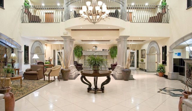 Holiday Inn Express & Suites Tucson Mall by IHG