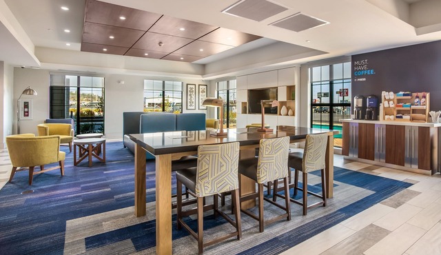 Holiday Inn Express & Suites Tulsa East - Catoosa by IHG