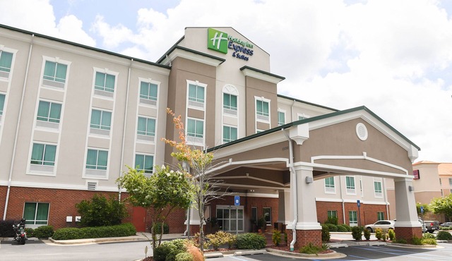 Holiday Inn Express & Suites Valdosta West - Mall Area by IHG