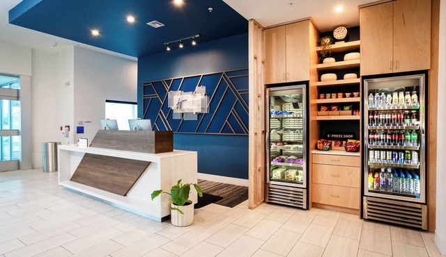 Holiday Inn Express & Suites Waco Downtown by IHG