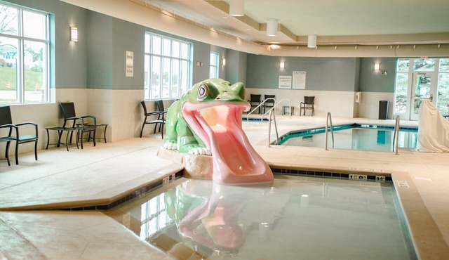 Holiday Inn Express & Suites Winona by IHG