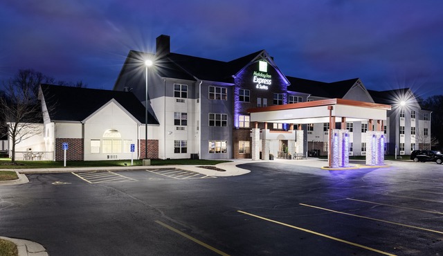 Holiday Inn Express & Suites Zion by IHG