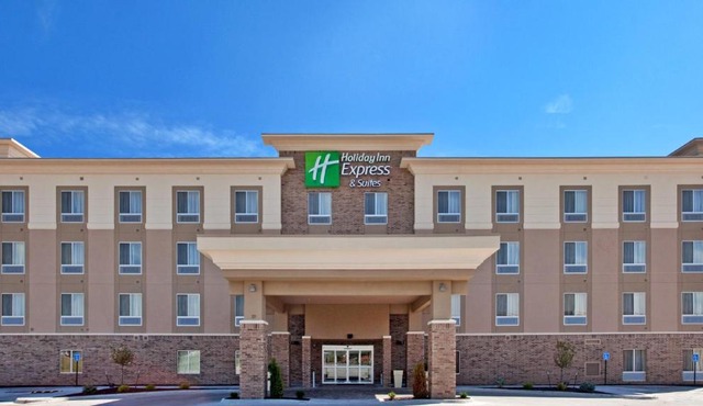 Holiday Inn Express Topeka North by IHG