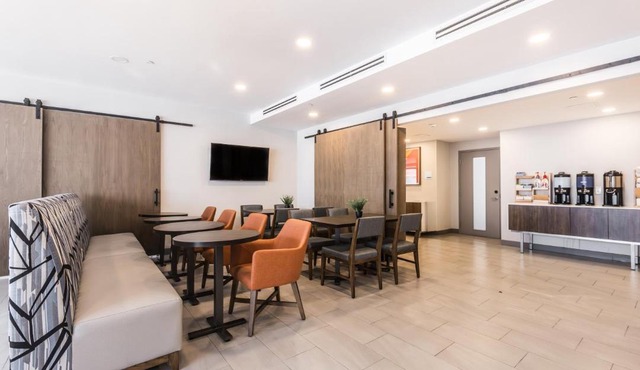 Holiday Inn Express Toronto-North York by IHG