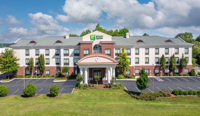 Holiday Inn Express - Tullahoma by IHG