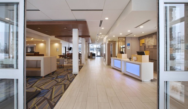 Holiday Inn Express Auburn Hills South by IHG