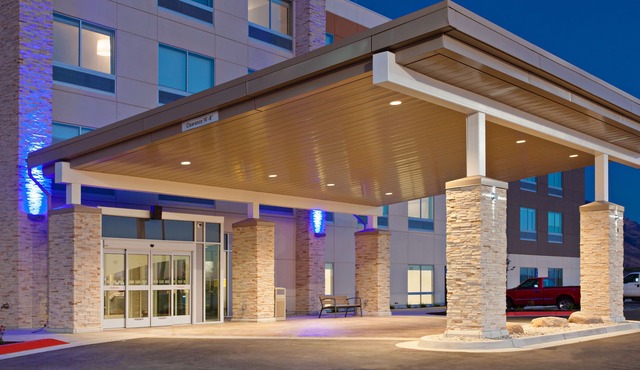 Holiday Inn Express & Suites Brigham City - North Utah by IHG