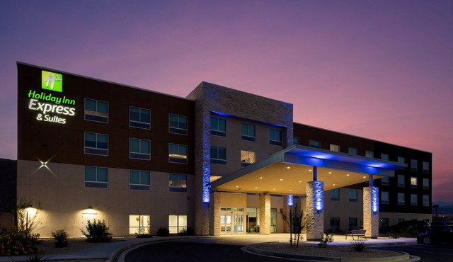 Holiday Inn Express & Suites Bullhead City by IHG