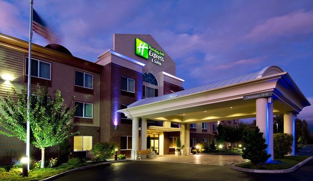 Holiday Inn Express Hotel & Suites Medford-Central Point by IHG