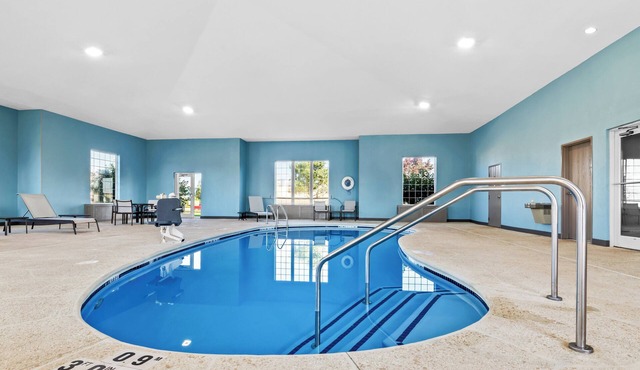 Holiday Inn Express Hotel & Suites Council Bluffs - Conv Ctr by IHG