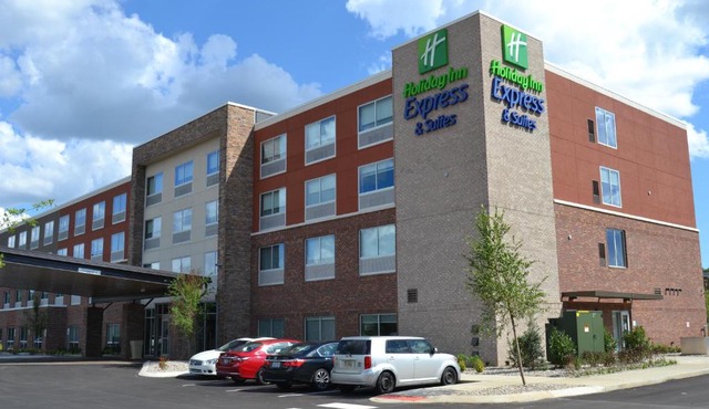 Holiday Inn Express & Suites Goodlettsville N - Nashville by IHG
