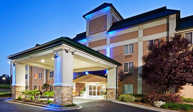 Holiday Inn Express Hotel and Suites Kings Mountain by IHG