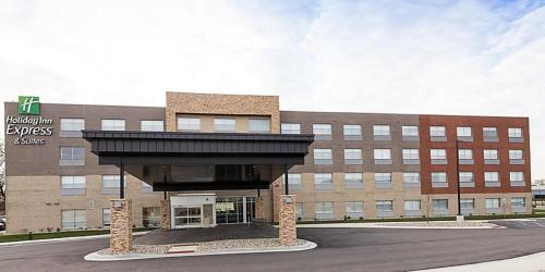 Holiday Inn Express & Suites - Michigan City by IHG