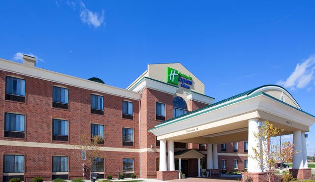 Holiday Inn Express & Suites Chesterfield by IHG
