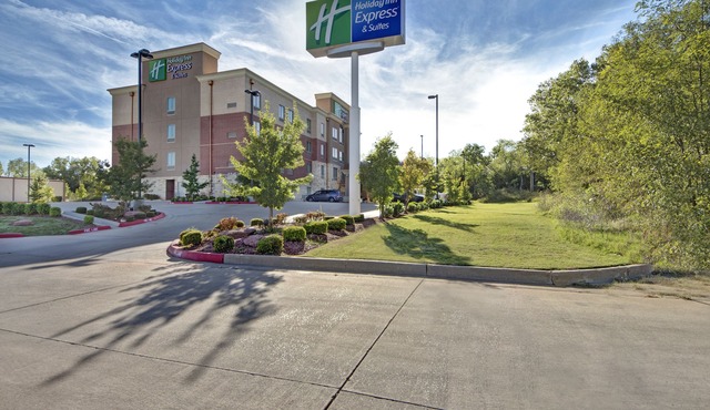 Holiday Inn Express & Suites Oklahoma City North by IHG