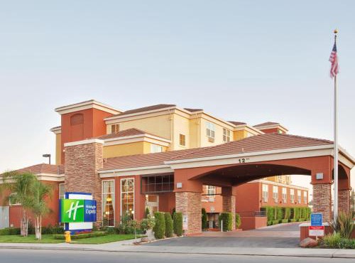 Holiday Inn Express- West Sacramento by IHG