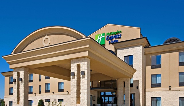 Holiday Inn Express & Suites Wichita Falls by IHG