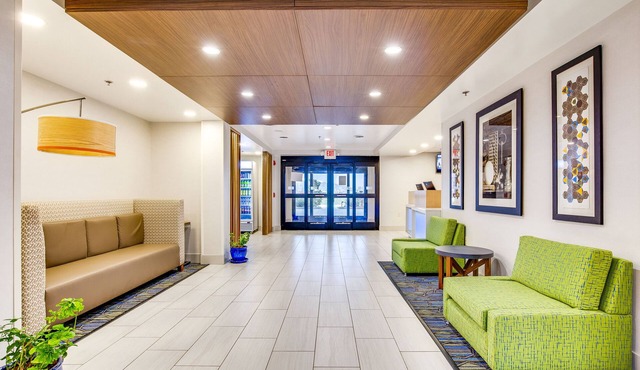 Holiday Inn Express Vincennes by IHG