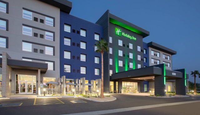 Holiday Inn Glendale - Stadium & Ent Dist by IHG