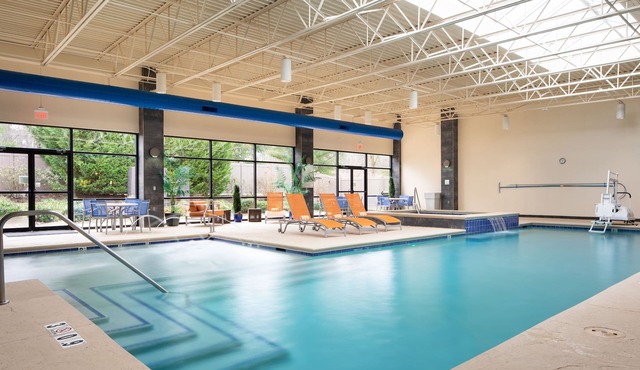 Holiday Inn Hotel & Suites Charleston West by IHG