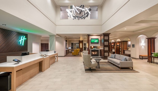 Holiday Inn Hotel & Suites Orange Park by IHG