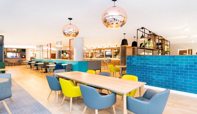 Holiday Inn London - Luton Airport by IHG