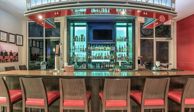 Holiday Inn Louisville Airport - Fair/Expo by IHG
