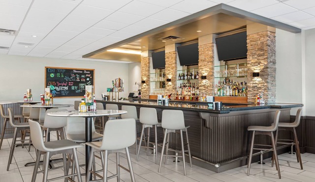 Holiday Inn Louisville Airport South by IHG