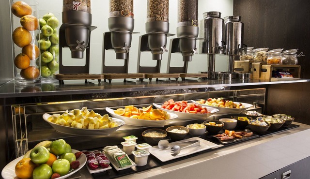 Holiday Inn Melbourne Airport by IHG