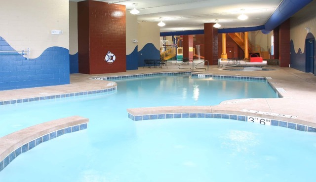 Holiday Inn Omaha Downtown - Waterpark by IHG