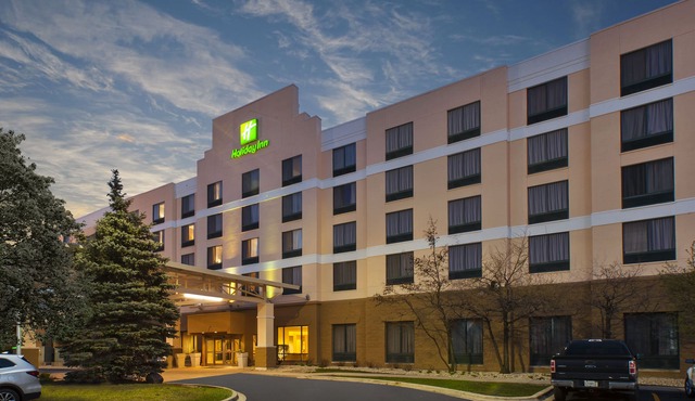 Holiday Inn & Suites Bolingbrook by IHG