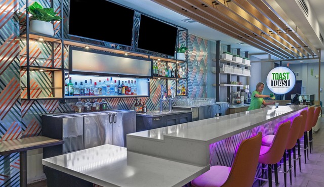 Holiday Inn & Suites McKinney - N Allen by IHG