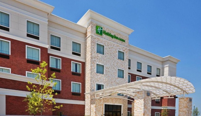 Holiday Inn & Suites McKinney - N Allen by IHG