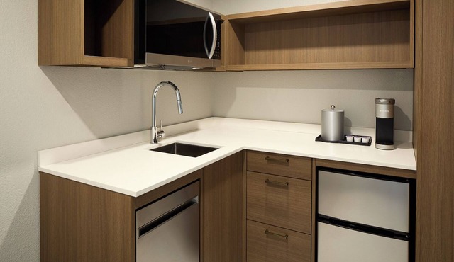 Holiday Inn & Suites Montreal Airport by IHG