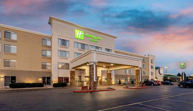 Holiday Inn & Suites Wausau-Rothschild by IHG