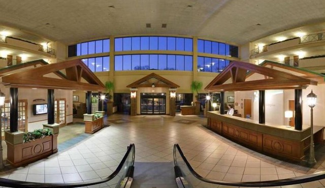 Holiday Inn University of Memphis All Suite by IHG