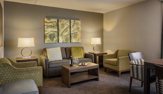 Holiday Inn Winnipeg South by IHG