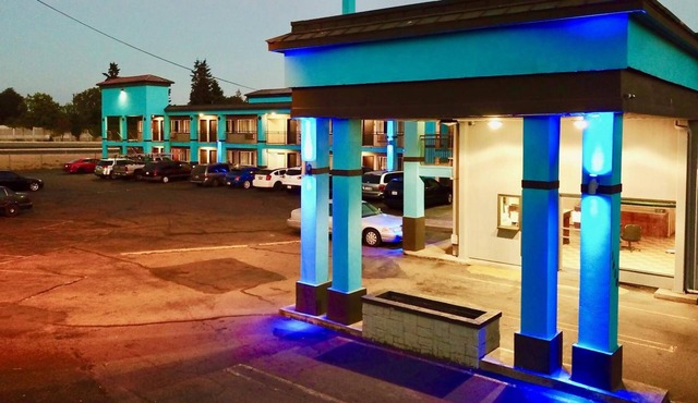 Holiday Lodge Salem,OR