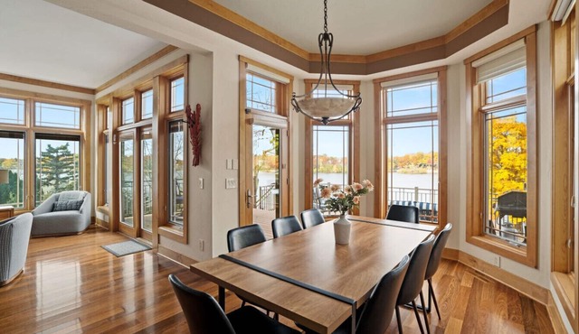 Holiday Memories made here: Hot Tub & Sunset Views