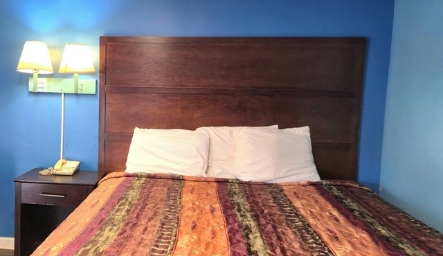 Holiday Motel by Belvilla Cleveland, TN