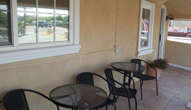 Holiday Motel Oakdale