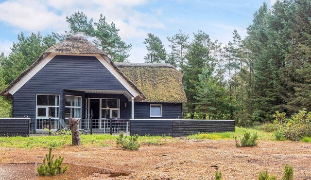 Holiday Oasis in Houstrup Nature