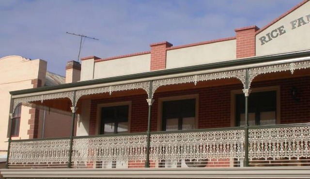 Holiday On Mostyn in the Centre of Town