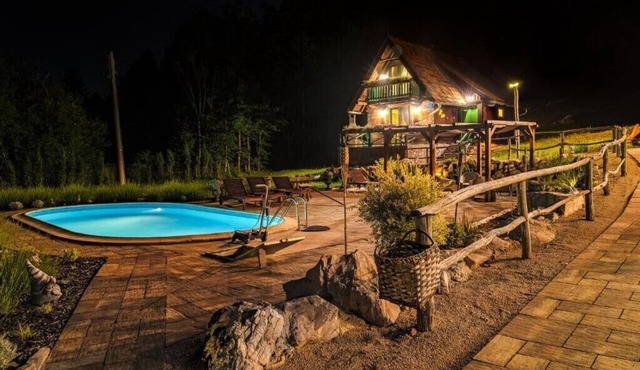 Holiday Park Plitvice Paradise /Bungalov Matej sa zajedničkim bazenom i jacuzzijem