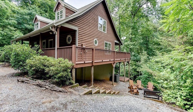 Holiday- Private Luxury Cabin, Firepit and Pool Table