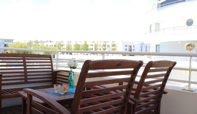 Holiday Rental 2 Rooms in La Rochelle with Balcony and Parking